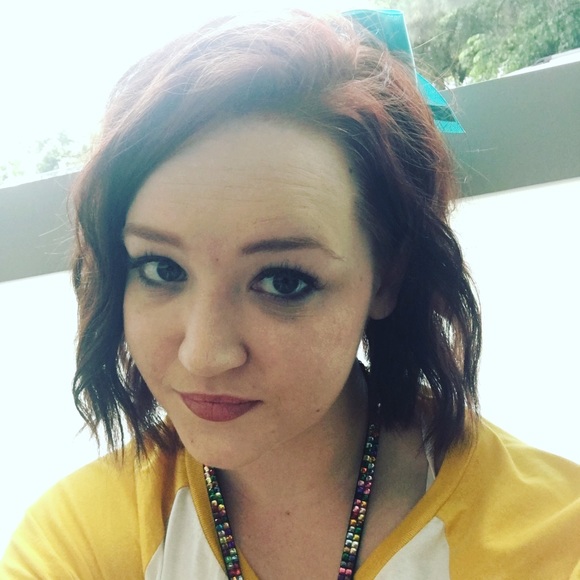 Meet your Posher, Mikayla - Picture 4 of 4